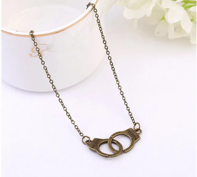 1pcs Minimalist Pendant Necklaces Fashion Female Heart Arrow Cross Moon Star Of Luck Dove Of Peace Necklace Jewelry Summer 2018