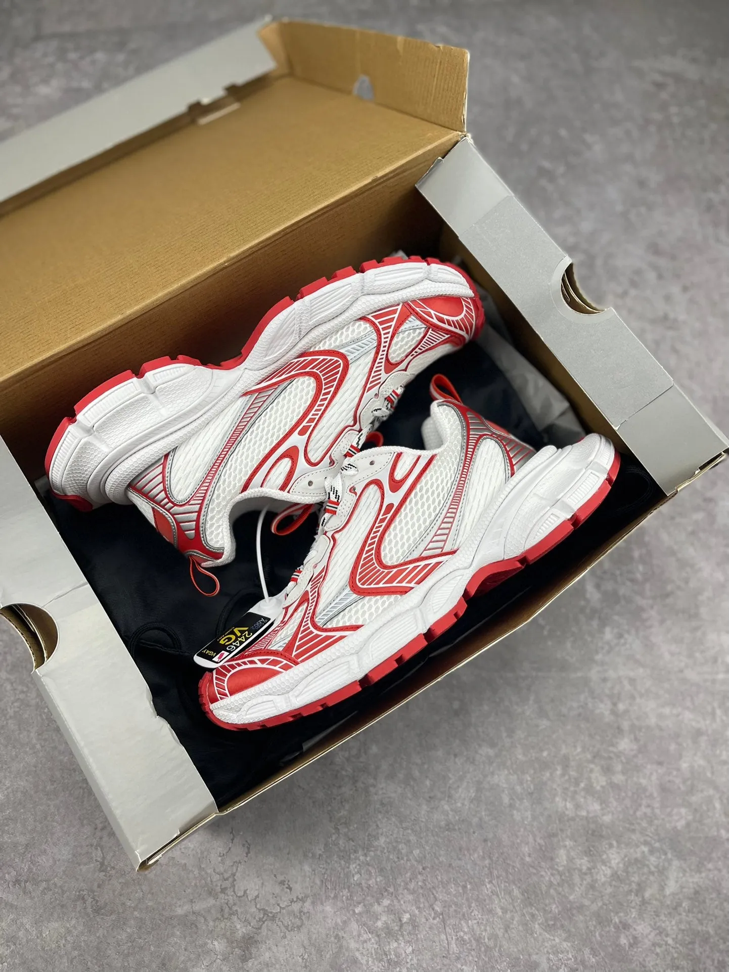 Balenciaga Wmns 3XL Sneaker 'Worn-Out - White Red'