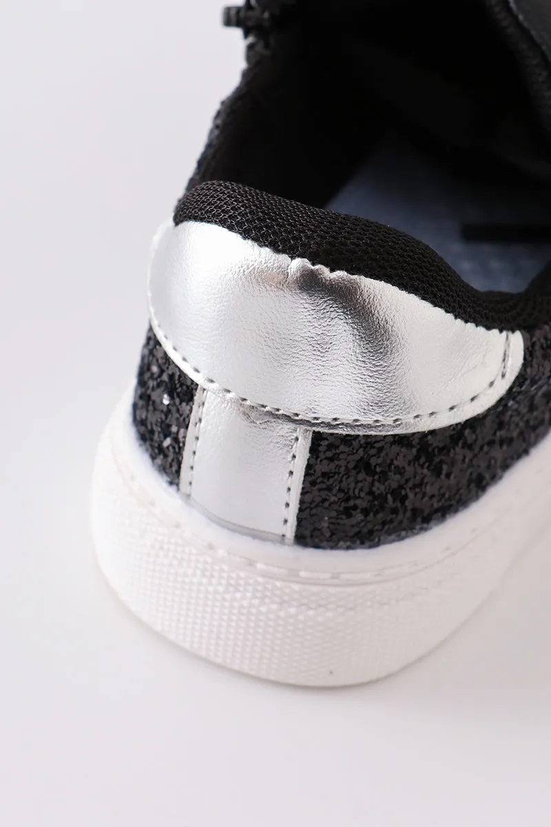 Black star glitter sneaker ( little kids to big kids)