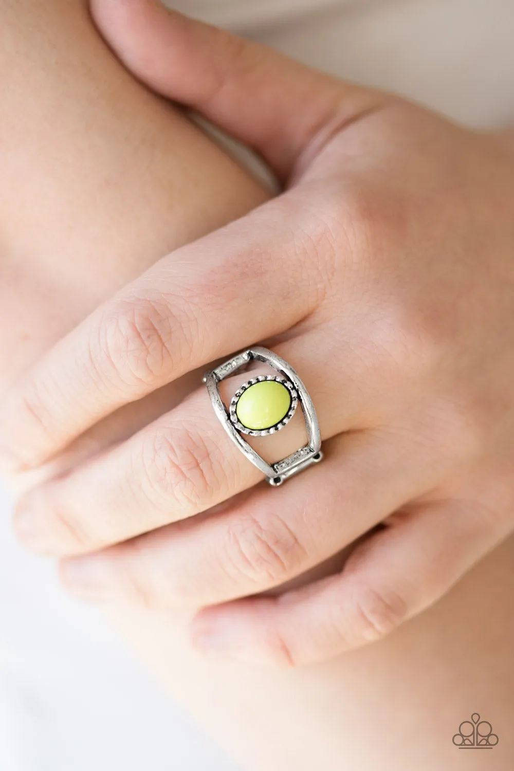 Summer Tour - Green Paparazzi ring